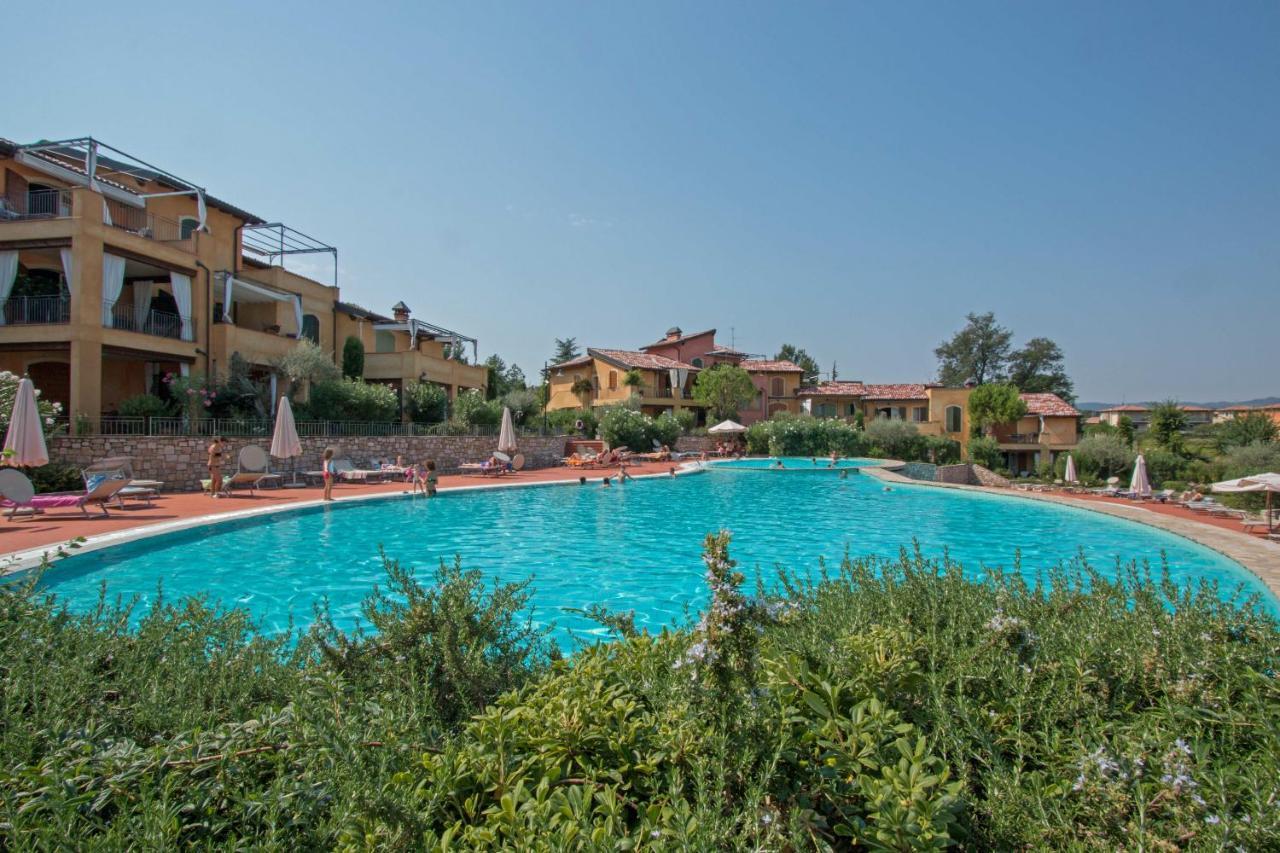 Borgo Del Torchio Apartments By Wonderful Italy Manerba del Garda Exterior foto