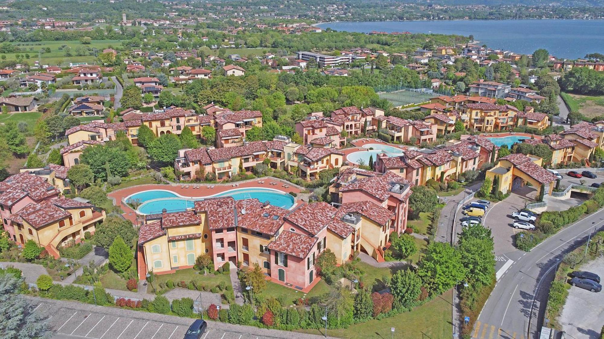 Borgo Del Torchio Apartments By Wonderful Italy Manerba del Garda Exterior foto
